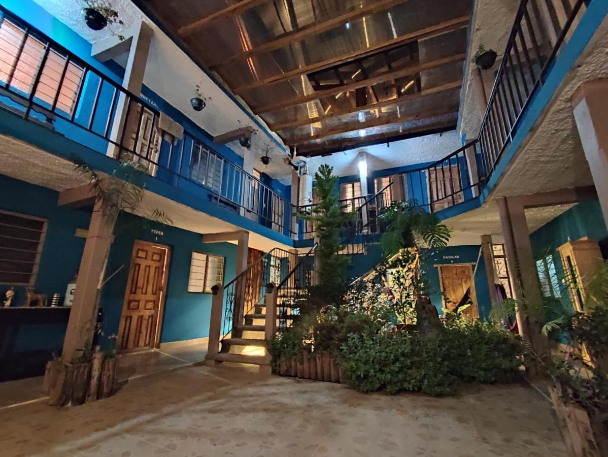 Hostal Ikal San Cristóbal de Las Casas Екстериор снимка