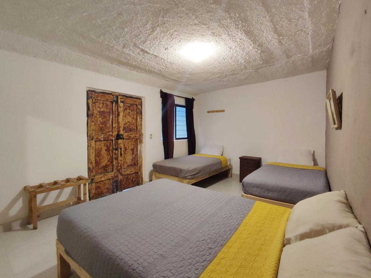 Hostal Ikal San Cristóbal de Las Casas Стая снимка
