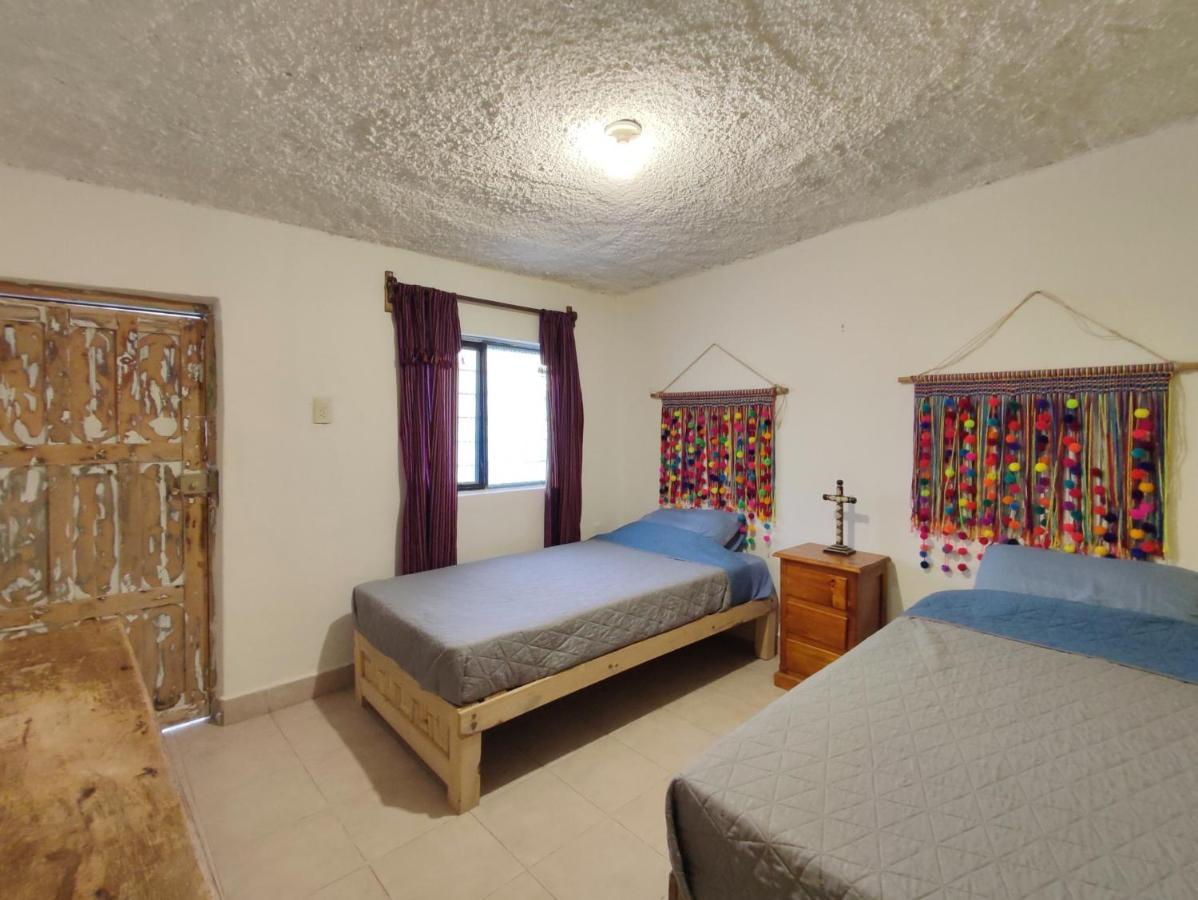 Hostal Ikal San Cristóbal de Las Casas Стая снимка