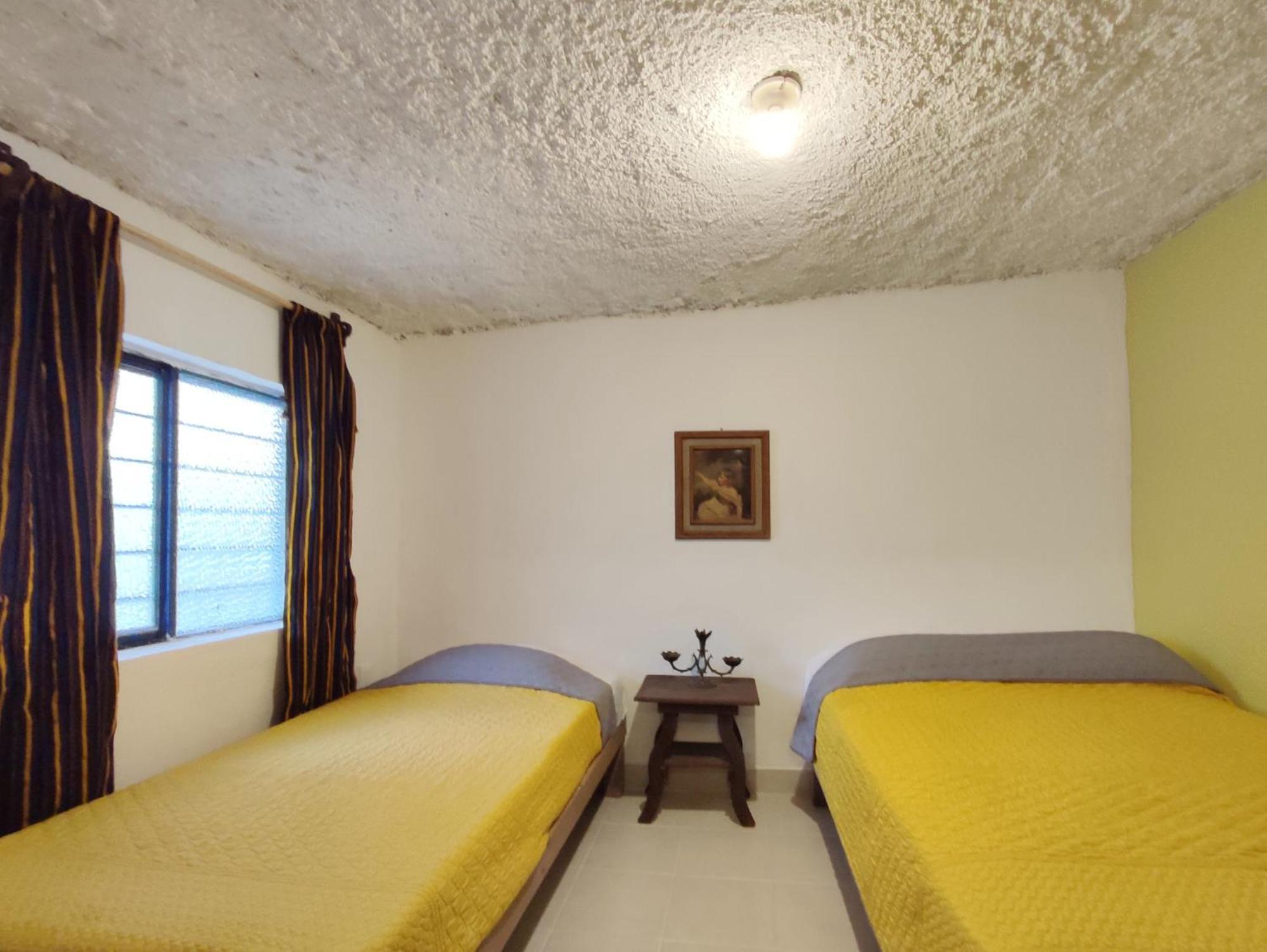 Hostal Ikal San Cristóbal de Las Casas Стая снимка